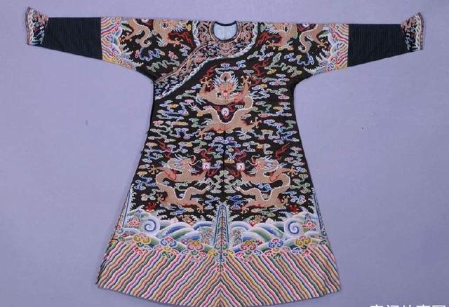 古代的蟒袍是什么地位穿的（什么级别的官员中才可以穿蟒袍）(2)