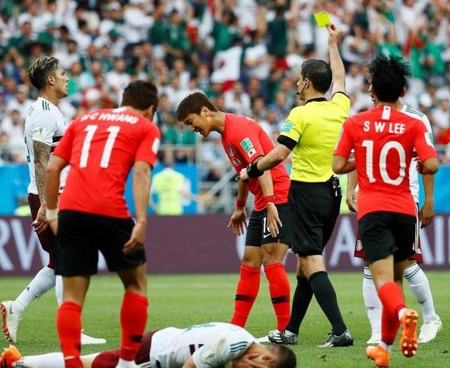 02年世界杯韩国裁判现在怎么了（韩国球员谈02年世界杯暴力犯规）(1)