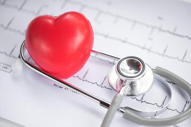 心脏病大部分是什么原因引起的（心脏病有哪些症状）(2)