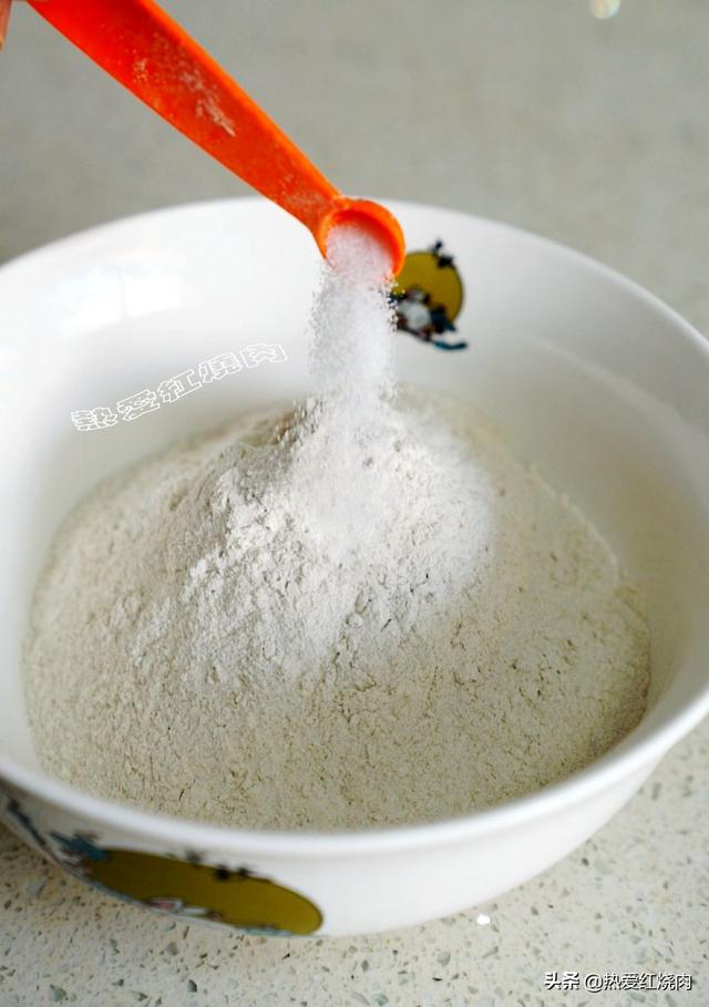 荞麦面粉的和面做法（荞麦面粉这么做）(6)