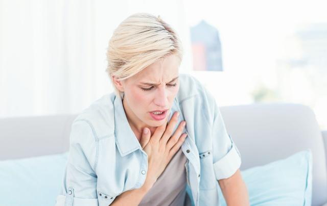 有哮喘一直咳嗽是啥原因（总是久咳不愈有可能是）(2)