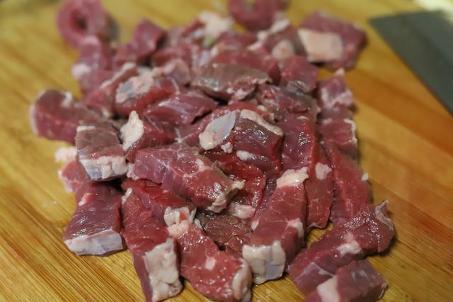 在家制作美味的牛肉干（教您在家做牛肉干）(4)