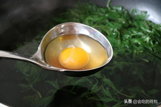 老年人能吃艾叶煮鸡蛋吗（鸡蛋和艾叶80岁奶奶吃了30年）(图9)