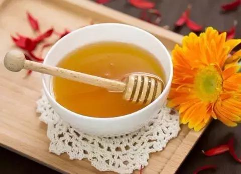 蜂蜜水最好在什么时候吃（蜂蜜水这7个时候喝最好）(4)