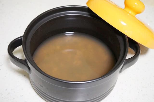 如何用绿豆汤做成绿豆冰沙（营养绿豆如何做绵软甘甜绿豆沙）(8)
