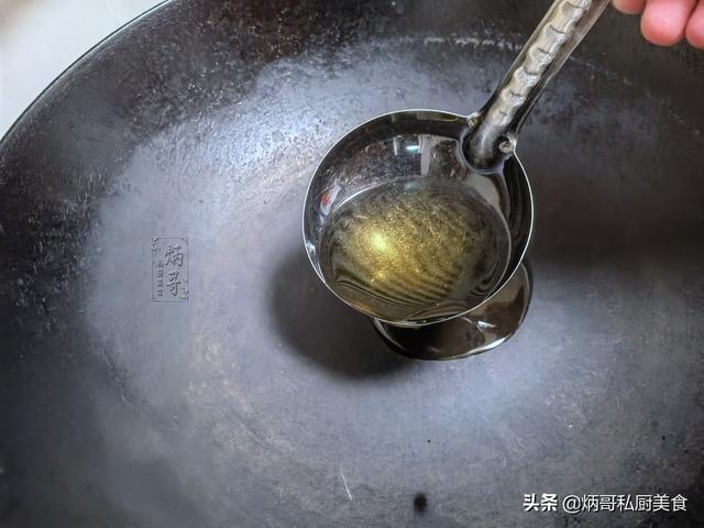 炒土豆丝不用焯水的方法（炒土豆丝要不要焯水）(图8)