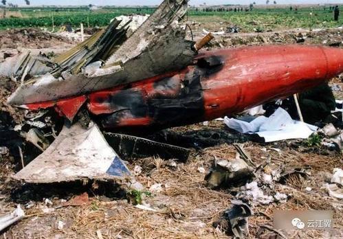 南航飞机坠落事件原因（南航载143名乘客航班起落架故障）(8)