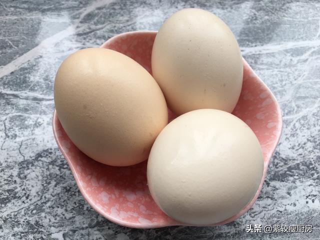蒸水蛋的技巧窍门（大厨教你蒸水蛋的3个小技巧）(3)