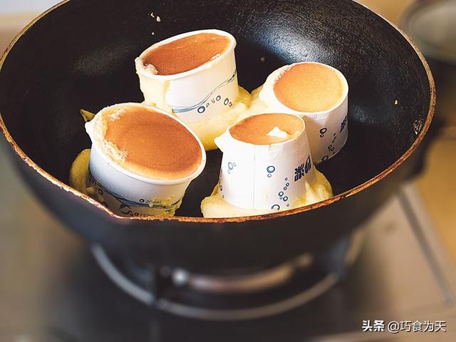 最简单做蛋糕只需用鸡蛋和酸奶（3个鸡蛋教你用平底锅做蛋糕）(8)