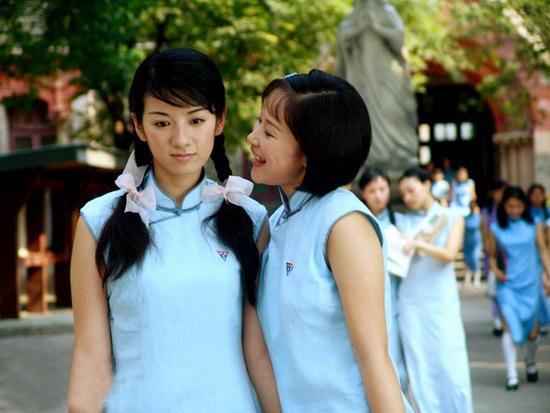 民国复古学生礼服造型（蓝衣黑裙的民国学生装被誉为最美校服）(9)