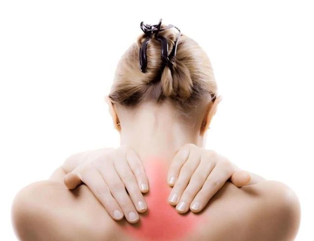 颈椎引起的肩颈疼怎么治疗（怎么缓解颈椎疼痛）(3)