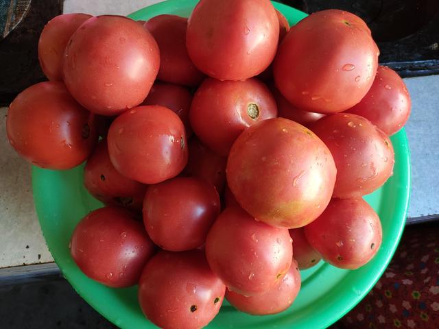 保存西红柿的小窍门（新鲜的西红柿这样储存）(2)