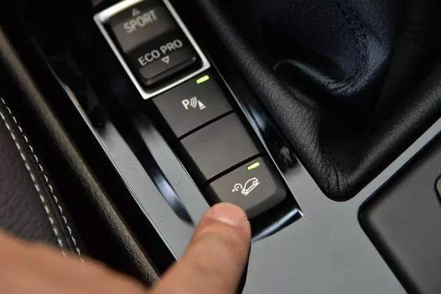 浅谈车上的几个小功能按键（车上常被忽视的6个按键）(3)