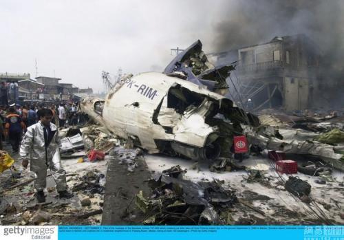 南航飞机坠落事件原因（南航载143名乘客航班起落架故障）(4)
