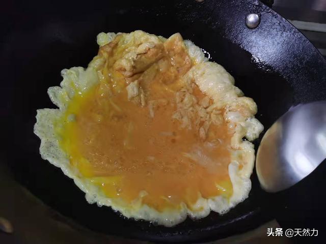 超下饭的鸡蛋酱怎么做（东北人喜爱的鸡蛋酱要怎么做才好吃）(13)