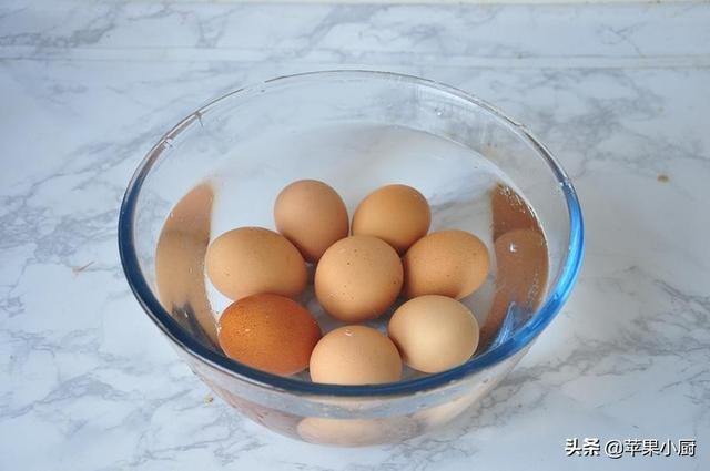 如何做出美味的溏心蛋（只需六分钟就能煮出完美的溏心蛋）(3)