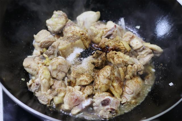 如何制作更好吃的炒鸡（小时候常吃的生炒鸡）(9)