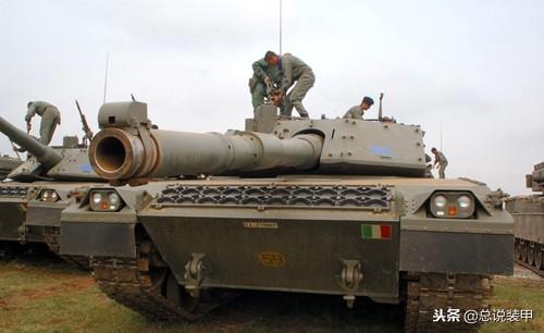 二战时期坦克炮塔是不是电动（被动的意大利早期坦克结局如何）(7)