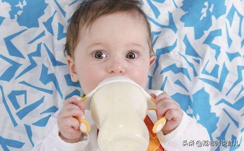 宝宝腹泻要多吃还是少吃（宝宝腹泻期间究竟该吃些什么）(1)