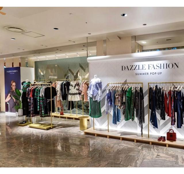 女装店铺完整分析（销售百亿的女装品牌DAZZLE如何从一个温州的小商铺走向上市）(28)