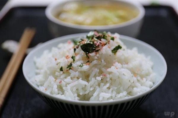 减肥不能吃的主食是米饭还是面（减肥期间吃主食有讲究）(1)