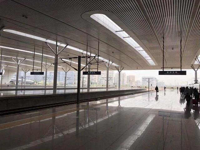 宁波高铁去上海要几小时（最快两个半小时）
