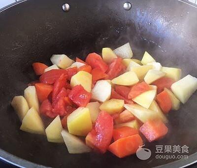 番茄土豆牛肉块的做法大全（番茄土豆烧牛肉的做法）(23)