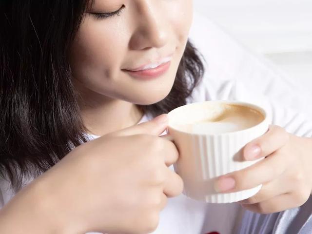 如何在家制作一杯冷萃咖啡（用3分钟现做一杯地道的花式咖啡）(2)