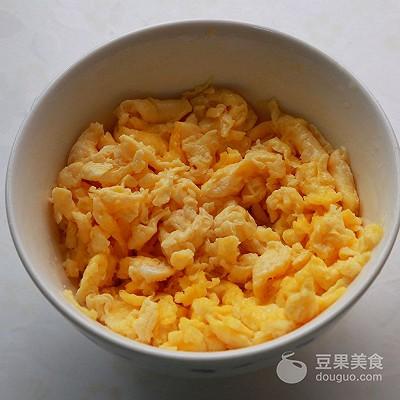 皮皮虾馅儿的饺子怎么做（手把手教你做超好吃的皮皮虾三鲜水饺）(9)
