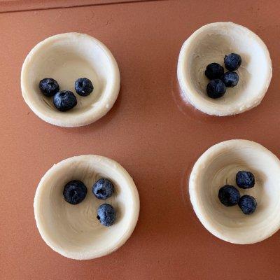 最简单的爆浆蓝莓蛋挞（会爆浆的蓝莓蛋挞）(6)