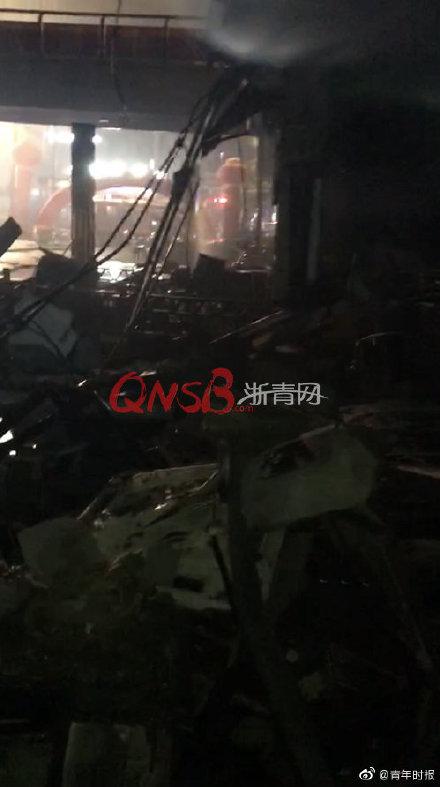 杭州啥时候发生的餐馆爆炸（突发凌晨3点杭州拱墅万达金街发生爆炸）(1)