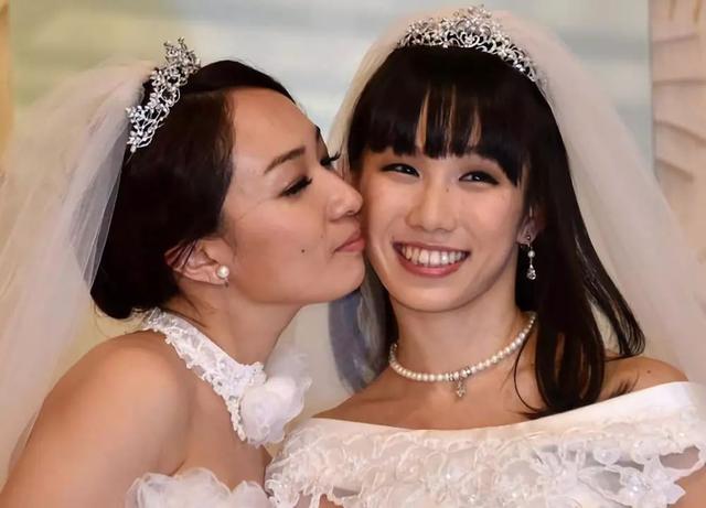 中日跨国婚姻4成离婚（日本第一对领证的同性恋）(8)