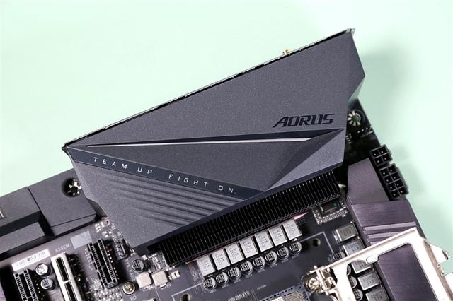 技嘉z490cpu超频详细设置教程（唯一预留PCIe4.0技嘉Z490）(8)
