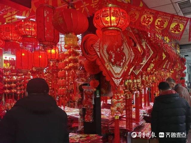 春节年货市场见闻（年货市场红红火火）(3)