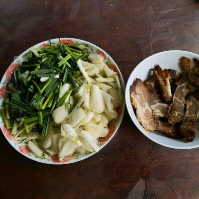 腊肉炒野蒜头怎么做好吃（春日时令美味尝鲜）(3)