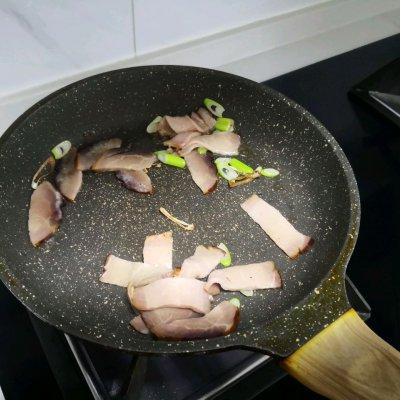 芹菜炒肉下饭菜怎么做（让人闻香止步的）(3)