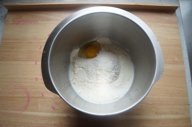 教你在家做出松软香甜的蒸面包（吃一口就能爱上的蒸面包）(3)