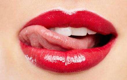 唇膏防止嘴唇干裂起皮推荐（你还在用口水护唇）(2)