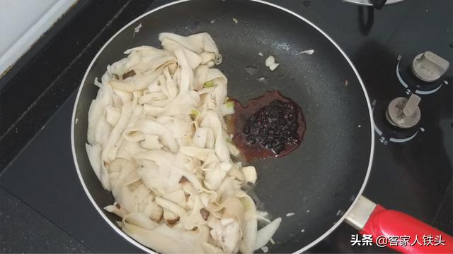 杏鲍菇最好吃的家常做法（试试一个家常做法）(5)