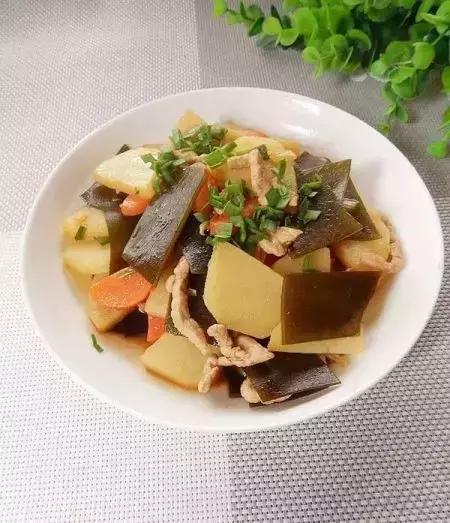 海带家常菜凉菜做法（手把手教您5款海带菜品的做法）(2)
