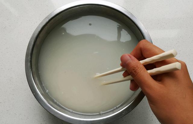 米饭怎么蒸出来才会又软又香（蒸米饭记住3个窍门）(4)
