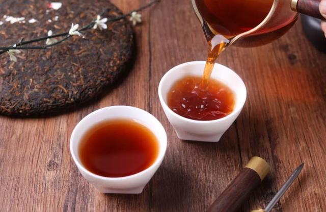 为什么普洱茶属于黑茶类（普洱到底是黑茶还是绿茶）(1)