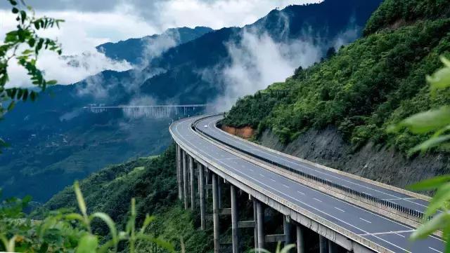 贵州最有特色的公路（贵州这8条绝美天路）(3)