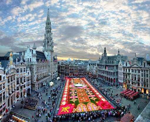 比利时属于欧洲哪个位置（比利时一城被誉为）(2)