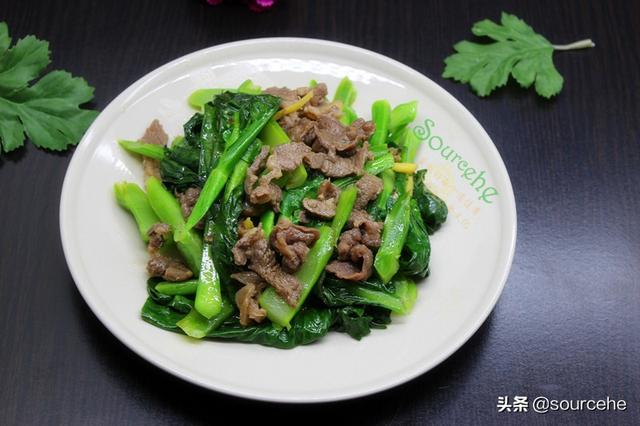 芥兰炒牛肉怎么炒比较好吃（芥兰炒牛肉是宴客菜）(2)