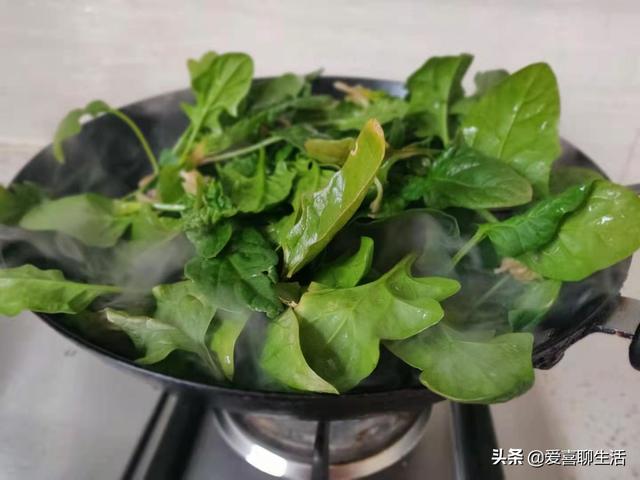 猪肝炒菠菜菠菜需要焯水吗（不要用植物油来炒）(7)