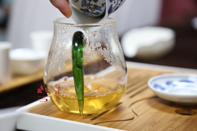 普洱生茶茶汤什么颜色好（如何通过茶汤辨别普洱茶的品质）(6)