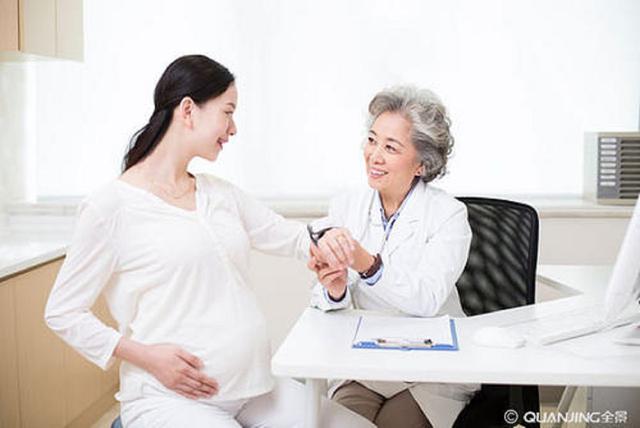 为什么孕妇生之前会浮肿（孕妇变肿是不是生女孩的征兆）(4)