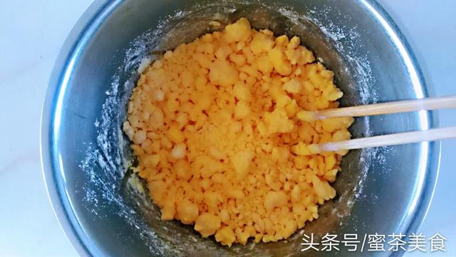 如何做出好吃的玉米面饼（简单易学还好吃）(4)