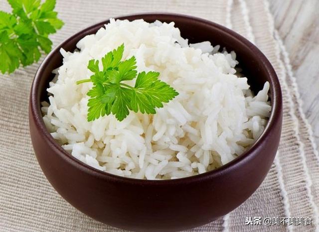不用电饭锅就能做米饭（不用电饭煲做米饭）(2)
